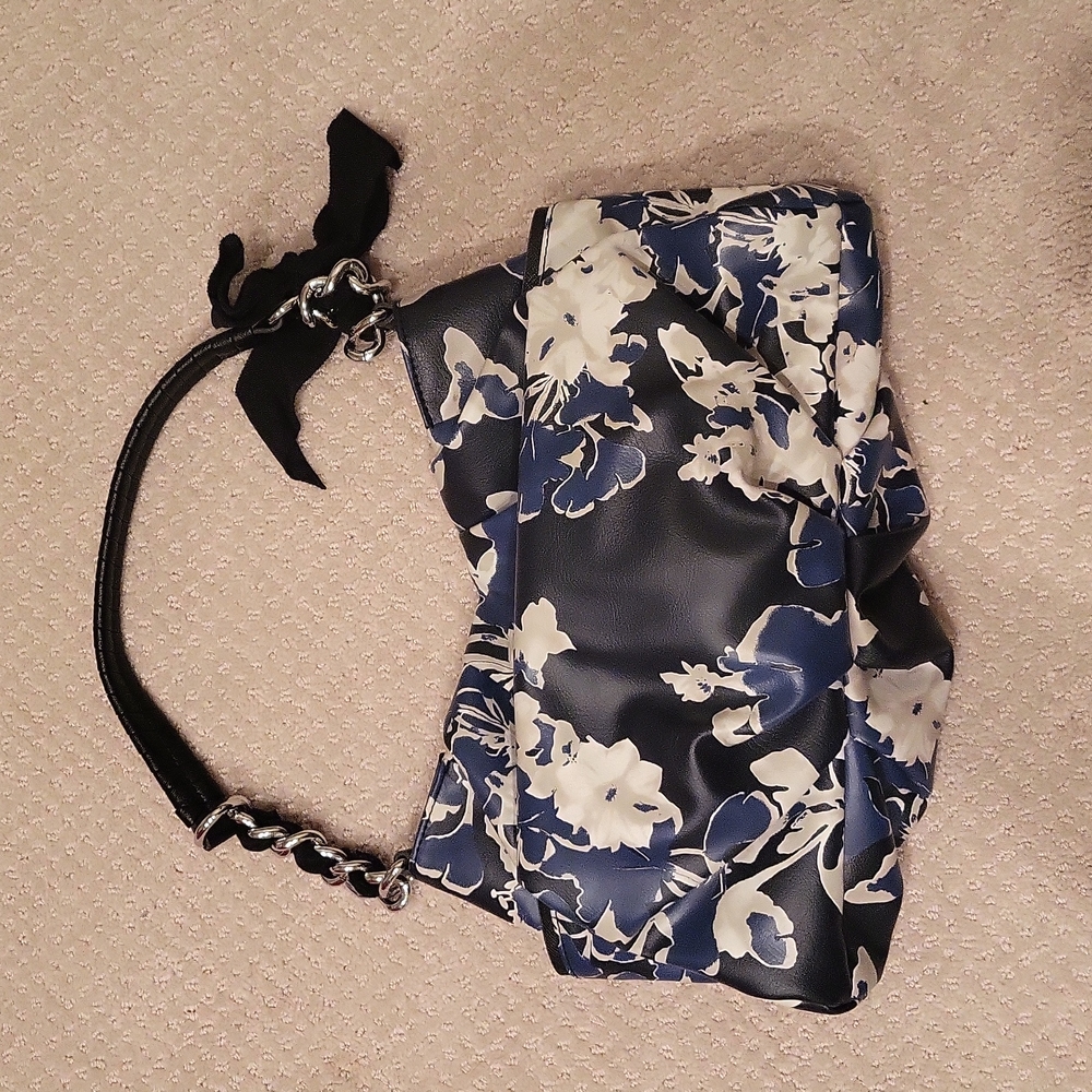 Simply Vera Wang Purse - Picture 2 of 4